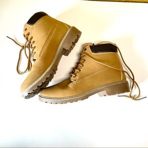 Weeboo brown stylish work // combat boots ✨